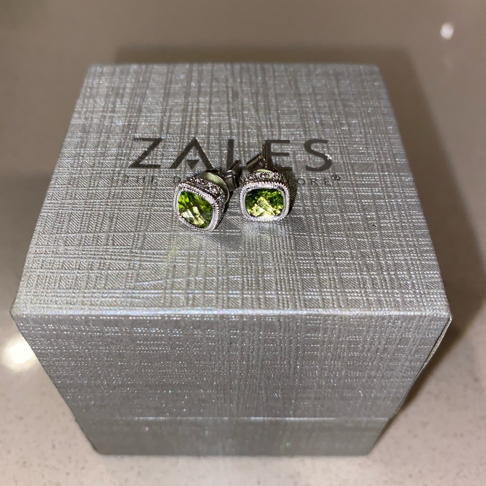 Zales Peridot Stud Earrings August Birthstone